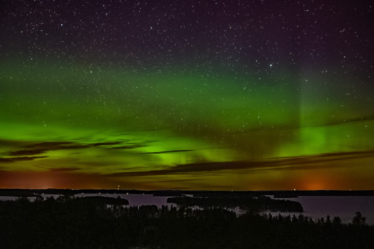 Northern Lights from the Lepolanvuori observation tower.